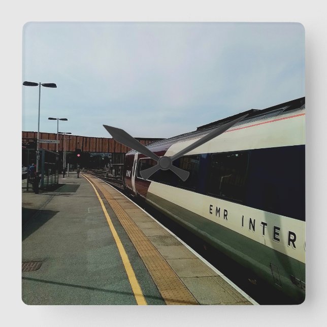 Horloge Carrée train de style vintage (Recto)