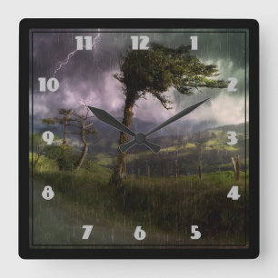 Horloge Carrée Tree Blowing in the Wind During a Thunder Storm