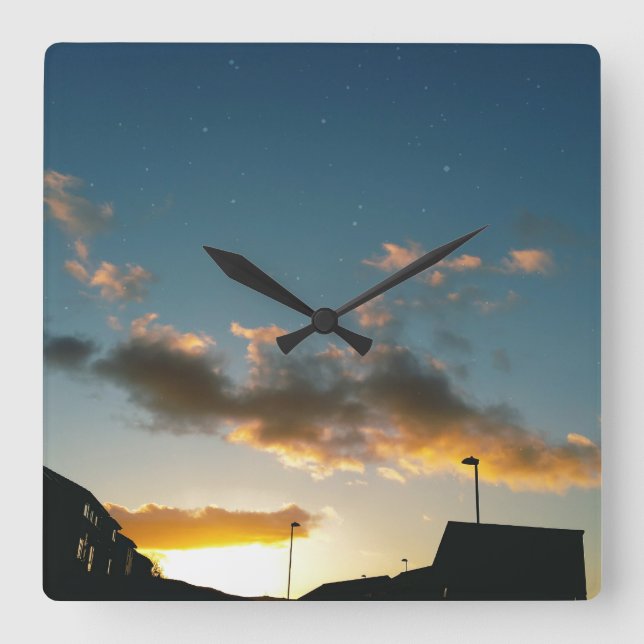 Horloge Carrée Une rue couronnée d'étoiles (Recto)