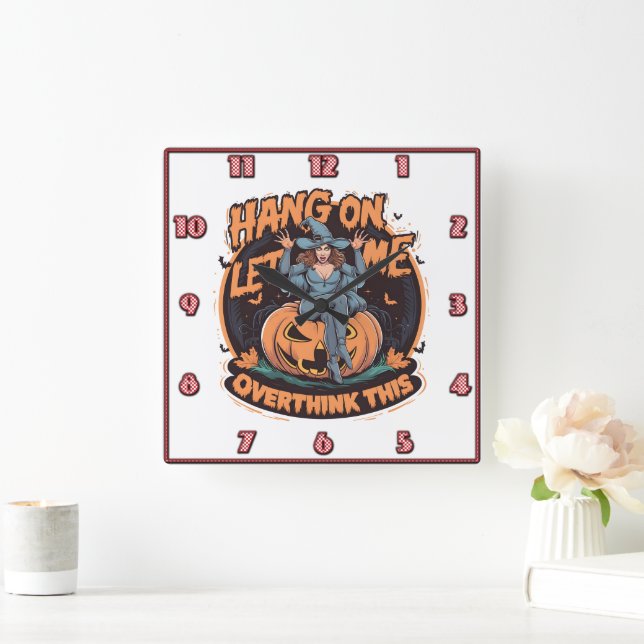 Horloge Carrée Une sorcière fantaisiste perchée sur un citrouille (Maison)