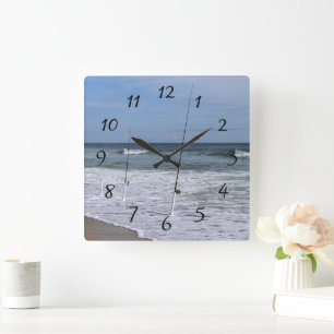 Horloge Carrée Vagues de l'océan se brisant sur le surf