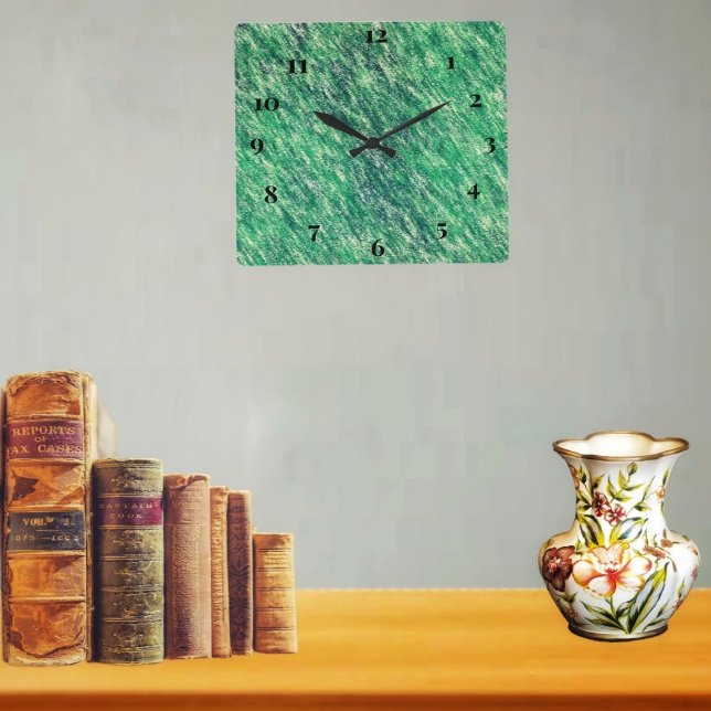 Horloge Carrée Vagues De Vert (A handsome-looking clock, to match your decor!)