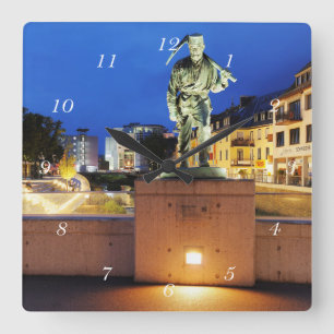 Horloge Carrée Vainqueur