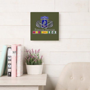 Horloge Carrée Vétéran de la 173e brigade aéroportée au Vietnam