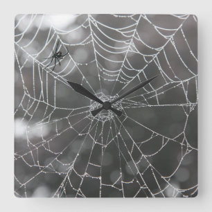 Horloge Carrée Veuve noire dans Spider Web   Halloween