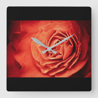 Horloge Carrée vivant rose