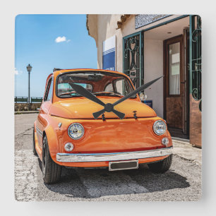 Horloge Carrée Voiture vintage d'Italie.