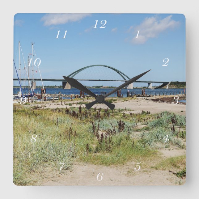 Horloge Carrée Wanduhr Fehmarnsundbrücke et Fehmarnsund (Recto)