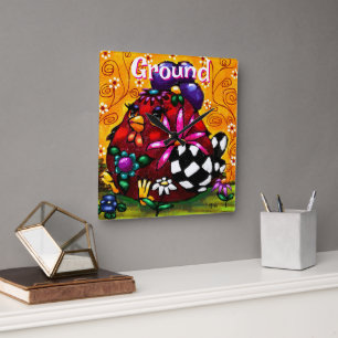 Horloge Carrée Whimsical Funky Chunky floral poulet personnalisé