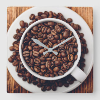 Horloge Carrée White cup full of roasted coffee beans