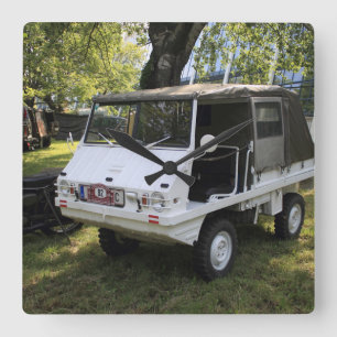 Horloge Carrée White Puch Haflinger