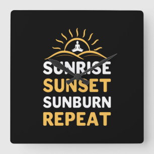 Horloge Carrée Yoga Lover Yoga Sunrise Sunset Sunburn Répéter