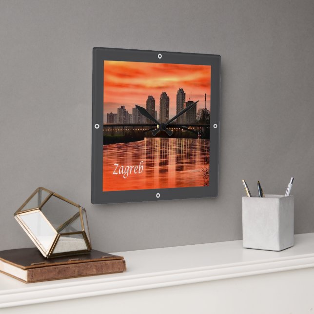 Horloge Carrée zHR004 ZAGREB, Croatie, Europe, (Bureau)