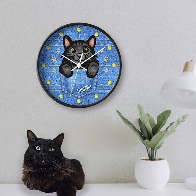 Horloge Chat noir dans la poche Faux Denim avec nom person (Créateur téléchargé)