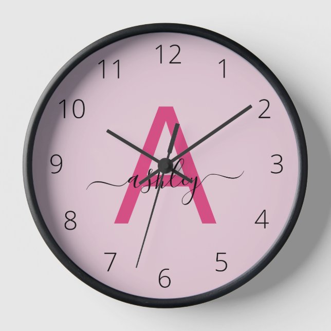 Horloge Chaud rose moderne Script Girl Monogramme Nom (Recto)