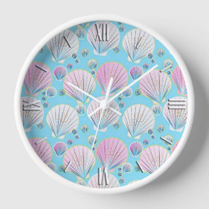 Horloge Coques de mer sur un arrière - plan bleu turquoise