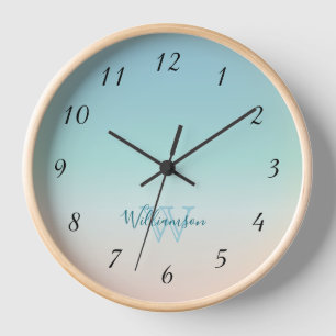 Horloge Couleurs de plage minimes   Monogramme turquoise c