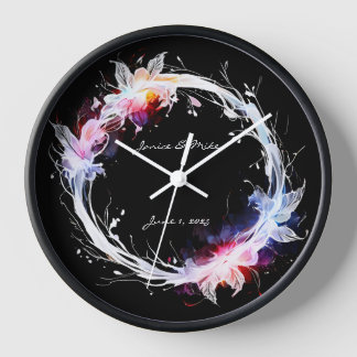 Horloge Couronne florale bleue blanche personnalisée