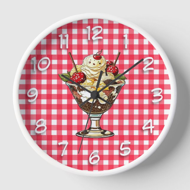 Horloge Crème glacée Sundae avec cerises À damiers rouge (Recto)