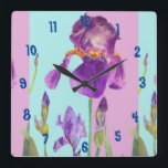 Horloge de bureau des femmes de couleur d'eau viol<br><div class="desc">Horloge De Bureau Des Femmes De L'Iris Aquarelle Violet. Conçu à partir de mon aquarelle originale.</div>