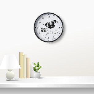 Horloge de chien carlin