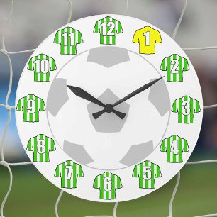 Horloge de football - avec Chemises vertes et blan