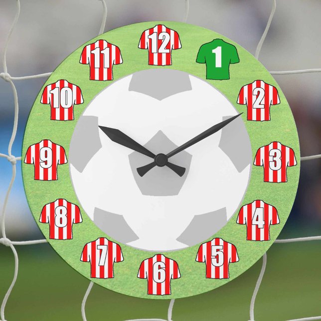 Horloge de Football - avec maillots rayés rouge et (Red and white striped football shirts on a wall clock.)