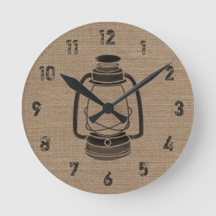 Horloge de la lanterne à huile inspirée par Burlap