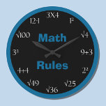Horloge de salle de classe de problème de maths -<br><div class="desc">Recherche d'une horloge de problème de maths ? Cette grande horloge murale de maths comporte les mots "maths ordonne" dans le bleu sur un arrière - plan noir au centre avec une frontière bleue coordonnée. Les nombres sur l'horloge sont imprimés dans le blanc et il y a des problèmes de...</div>