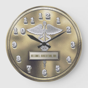 Horloge faite sur commande de docteur clinique