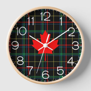 Horloge Feuille d'érable pliée au chalet canadien