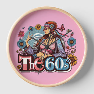 Horloge Fille hippie des années 1960 faisant un signe de p