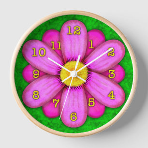 Horloge Fleur rose de marguerite sur beau vert