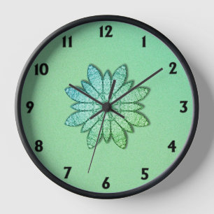 Horloge Fleur verte unique et jolie avec des chiffres noir
