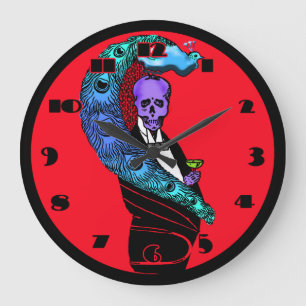 Horloge folle de rouge de crâne et de paon