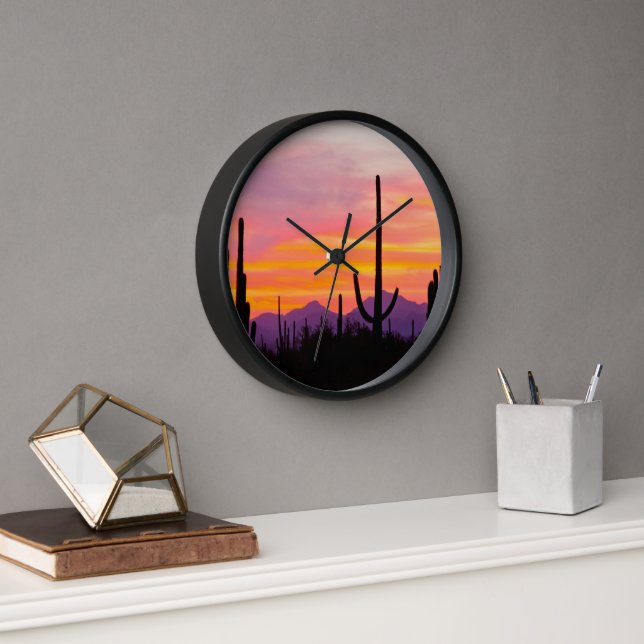 Horloge Forêt de cactus saguaro au coucher du soleil (Bureau)
