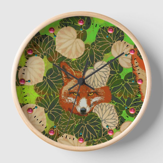 HORLOGE FOX ROUGE PARMI LES FEUILLES VERTS ET LE FOLIAGE (Recto)