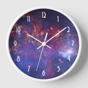 Horloge Galaxie brillante dans l'espace