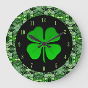 Horloge glorieuse de shamrock de motif d'abrégé