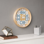 Horloge Hip demi-cercles Abstraits Fusion industrielle Art<br><div class="desc">Beau contemporain blanc, jaune moutarde ocre, gris cadet bleu, beige et marron taupe cercles géométriques et demi-cercles motif sur un arrière - plan blanc immaculé. Elégant, élégant et éclectique design minimalisme pour le décorateur artistique, décorateur artistique, branché populaire, style d'art rétro vintage ou abstrait amateur de motifs géométriques numériques. Associez...</div>