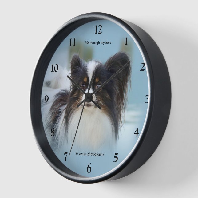 Horloge Jouet Papillon mignonne Chien espagnol à l'quai (Angle)