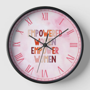 Horloge Les femmes autonomes épanouissent les femmes
