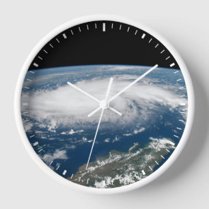 Horloge L'Ouragan Dorian Au-Dessus De L'Océan Atlantique.