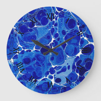 Horloge marbrée par bleu