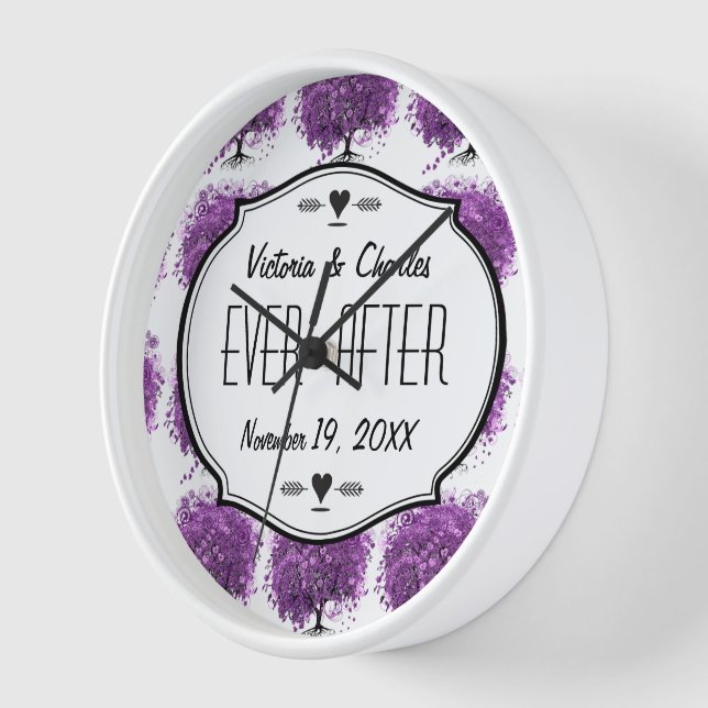 Horloge Mariage de feuille d'arbre de coeur violet radiant (Angle)