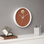 Horloge Monogramme Or En Terracotta Moderne<br><div class="desc">Moderne Luxe Brossé Métallic Or Style Typographie Terracotta Arrière - plan Blanc Cadre Accueil Cuisine Salon Salle de bain Horloge</div>