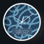 Horloge Motif de corde marine Maison de plage bleu marine<br><div class="desc">Cette horloge murale côtière chic dispose d'un arrière - plan bleu marine avec des motifs de corde. Personnalisez-le selon vos besoins. Parfait pour Beach House,  B&B,  location de vacances et Airbnb. Vous pouvez trouver des produits correspondants dans mon magasin.</div>