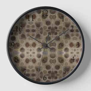 Horloge Motif de pierre brun bronzé de Petoskey Stone