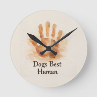 Horloge murale avec empreinte de main peinte par l
