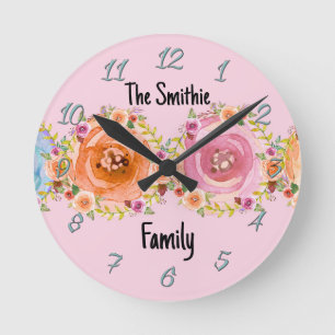 Horloge murale avec fleurs pastel en rose